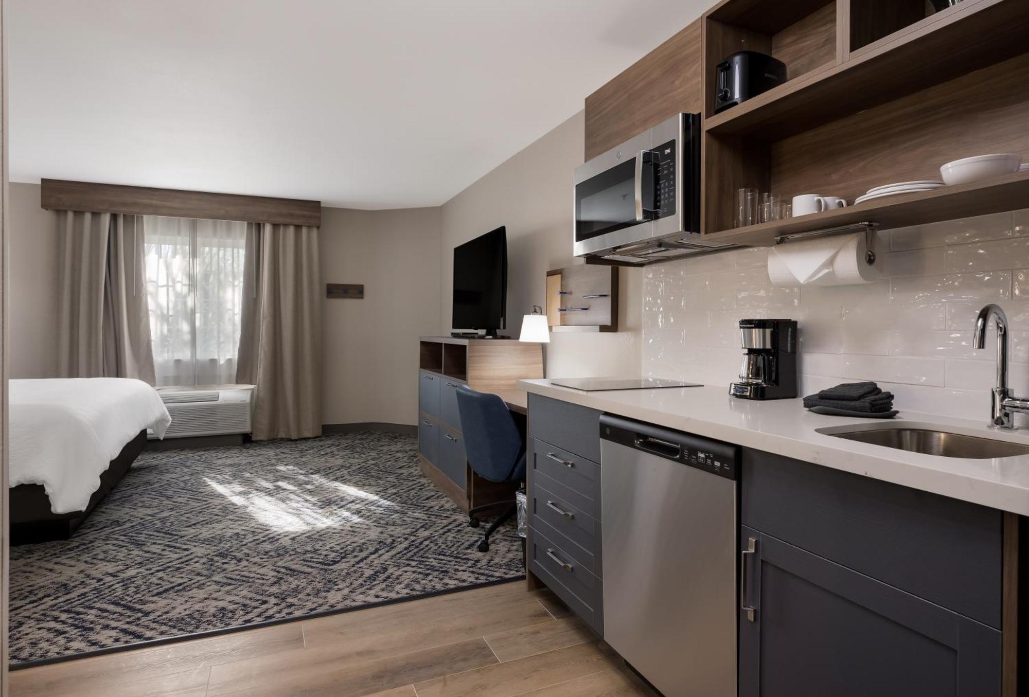 Candlewood Suites Lafayette - River Ranch By Ihg Exterior photo