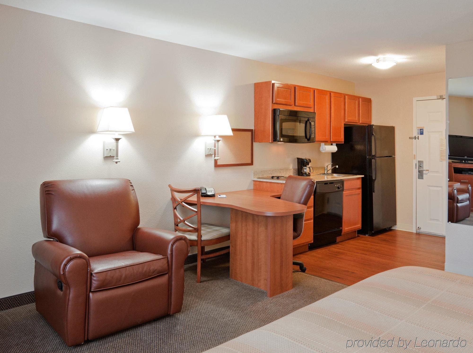 Candlewood Suites Lafayette - River Ranch By Ihg Exterior photo