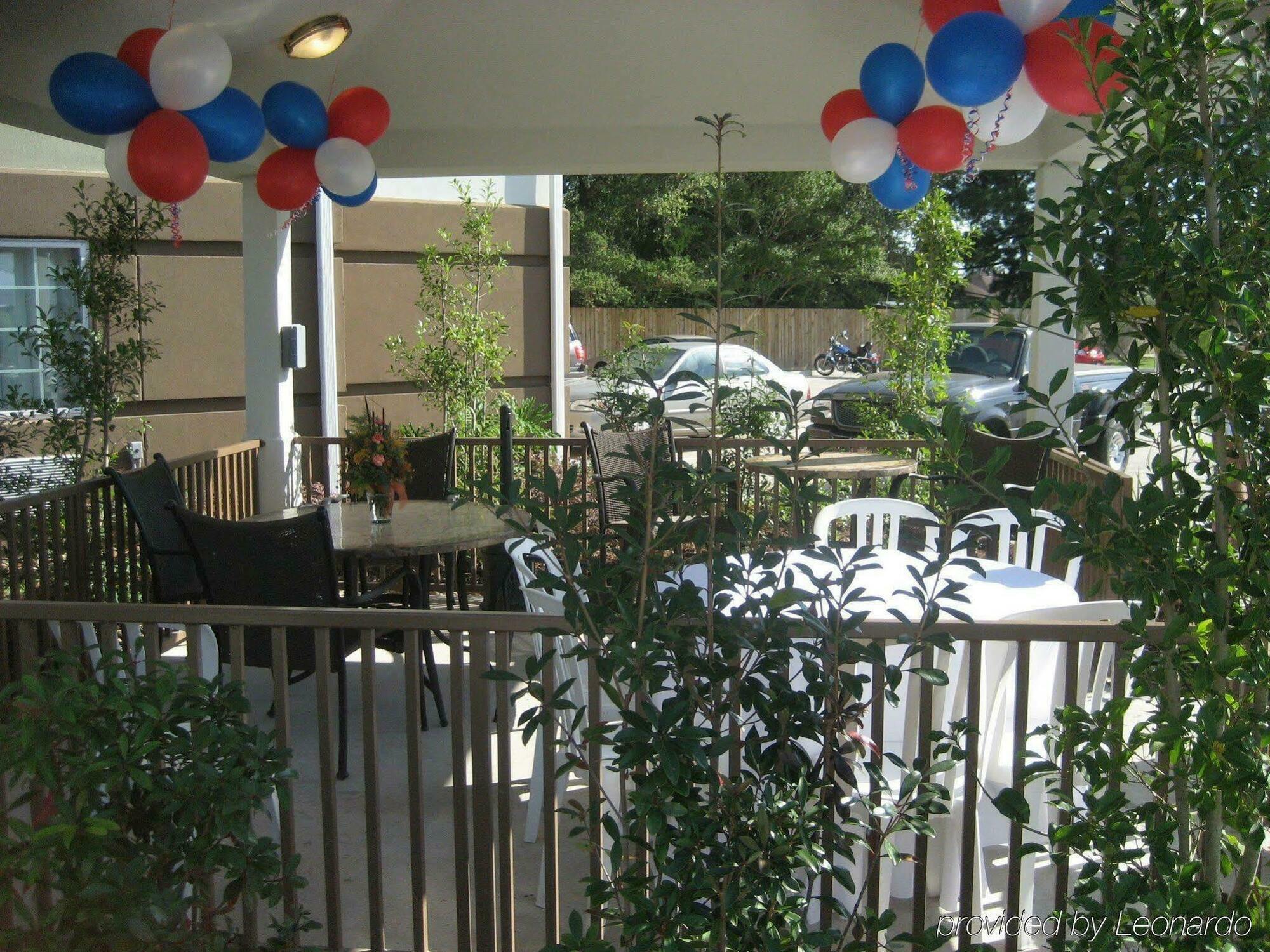 Candlewood Suites Lafayette - River Ranch By Ihg Restaurant photo